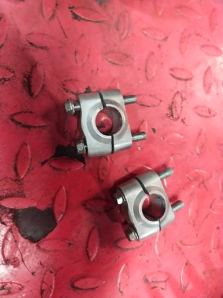 Abrazaderas manillar Yamaha Xmax 125/300/400
