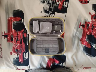 Funda Nintendo Switch Lite Gris y Amarillo