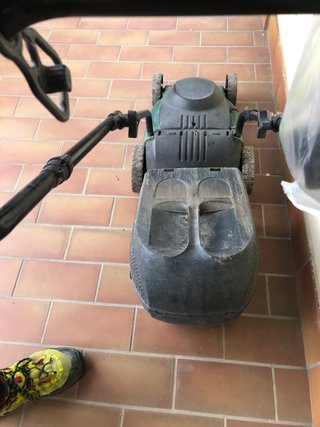 Tosaerba elettrica a filo
