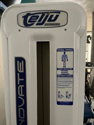 Máquina Femoral Tumbado Gimnasio
