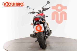 TRIUMPH SPEED TWIN 900