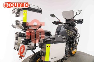 QJ MOTOR SRT 900 SX