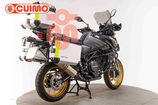 QJ MOTOR SRT 900 SX