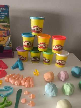 Pack Play-Doh Creations Funny Family Dough Set