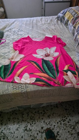 Camiseta floral mujer