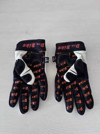 Casco Spiuk y Guantes Dre. Bike