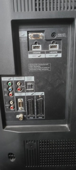 TV Sharp Aquos Negra