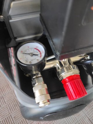 Compresor nuevo 2,5 HP y 25L