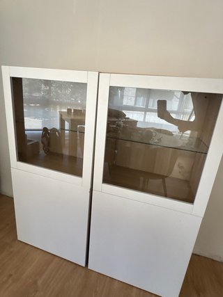 Vitrina modular Ikea Besta.