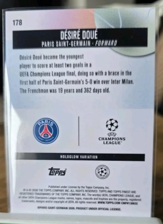 Topps Finest Désiré Doué PSG Hologlow Variation