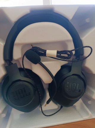 Cascos Gaming JBL Quantum 100 M2