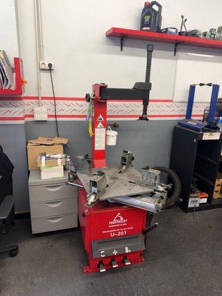 Traspaso de taller de motos en excelente ubicación