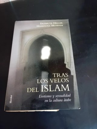 Tras los velos del Islam