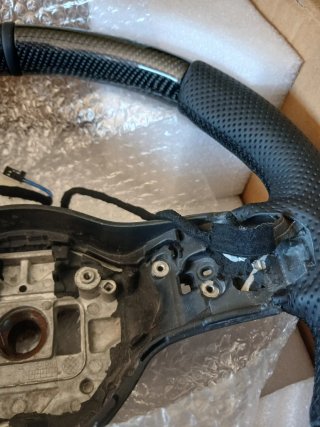 Volante AMG Carbono y Piel