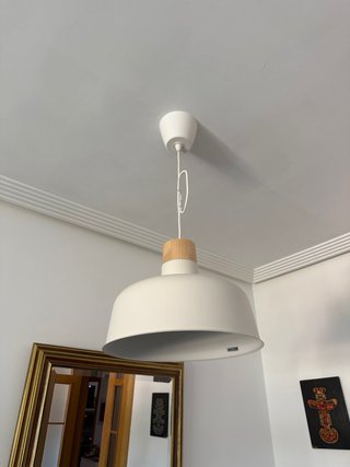 Lámpara colgante IKEA BUNKEFLO madera y metal