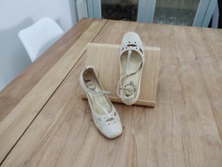 Zapatos Wonders beige mujer vintage. De piel.