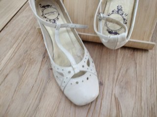 Zapatos Wonders beige mujer vintage. De piel.