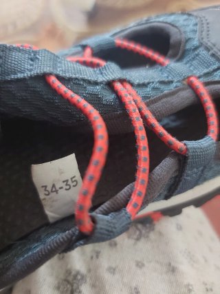 Sandalias deportivas niño azul y rojo