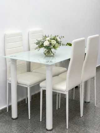 CHOLLO! Mesa Comedor Cristal y Metal Blanca