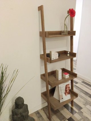 Estantería de madera