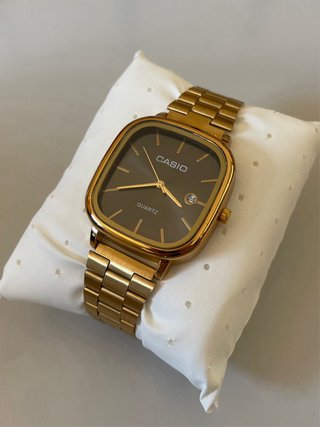 Reloj Casio Vintage Dorado Con Dial Negro