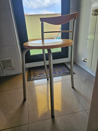 Mesa abatible cocina + 2 sillas+regalo