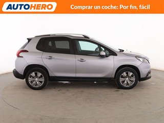 Peugeot 2008 1.2 e-VTi Style