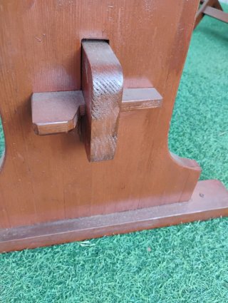 Mesa de madera para jardín