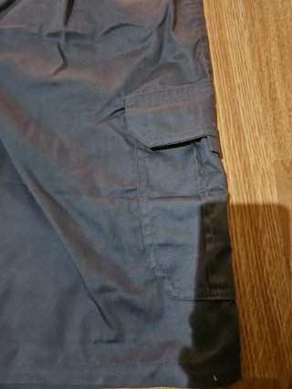 Pantalón corto de trabajo gris