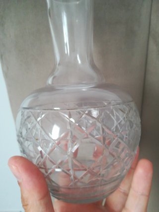 Jarra de cristal tallado