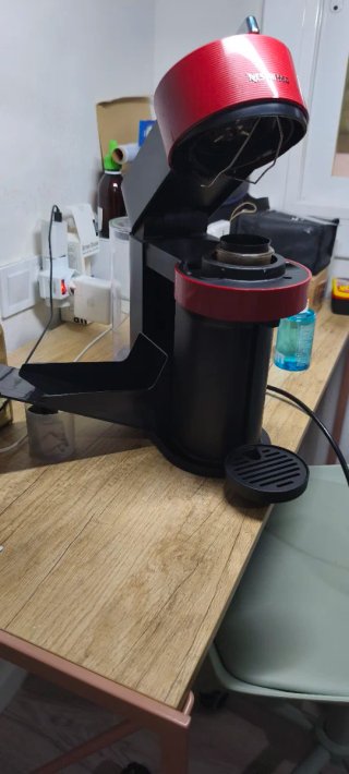 Nespresso Virtuo Next (Cherry Red)