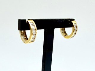 PENDIENTES AROS CON PIEDRAS ORO 18K Peso 2,46g