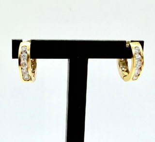 PENDIENTES AROS CON PIEDRAS ORO 18K Peso 2,46g