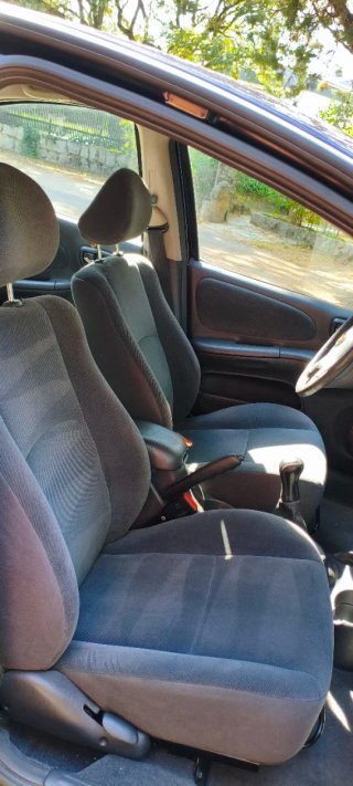 Chrysler Neon. Pegatina"C" 107.715km