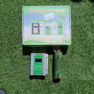 Controlador Híbrido Eólico Solar MPPT