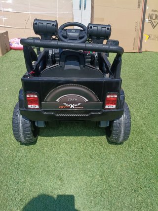 Coche eléctrico infantil todoterreno
