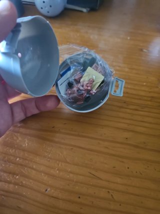 Huevo Sorpresa Mario Kart Peach Monocromática