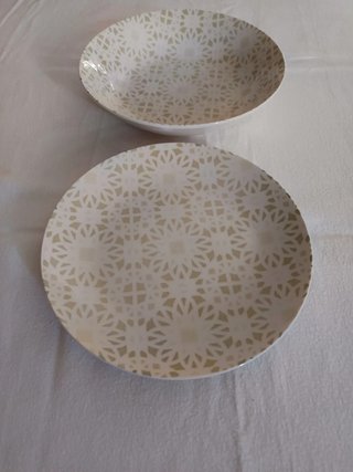 Set 2 Piatti Ceramica Beige e Bianco
