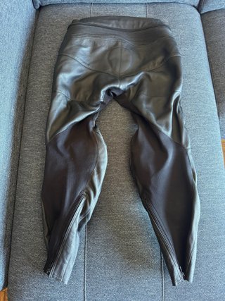 Traje de moto RST cuero negro y rojo