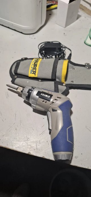 Atornillador RIMO con funda y cargador