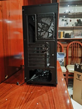 Torre PC Tempest Negra