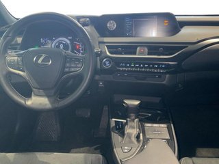 Lexus UX   2.0 250h Premium
