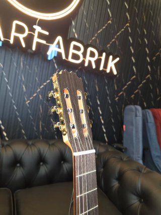 Guitarra Flamenca Palo Santo Mexicano