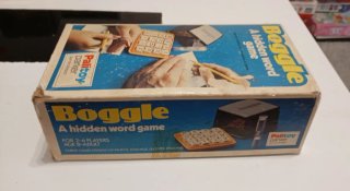 JUEGO DE MESA DE DADOS BOGGLE HIDDEN WORD GAME