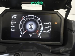 YAMAHA TMAX 560