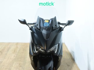 YAMAHA TMAX 560 (SOPORTE + TOP CASE +300&euro;)