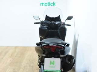 YAMAHA TMAX 560 (SOPORTE + TOP CASE +300&euro;)