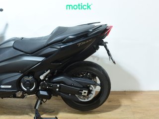 YAMAHA TMAX 560 (SOPORTE + TOP CASE +300&euro;)