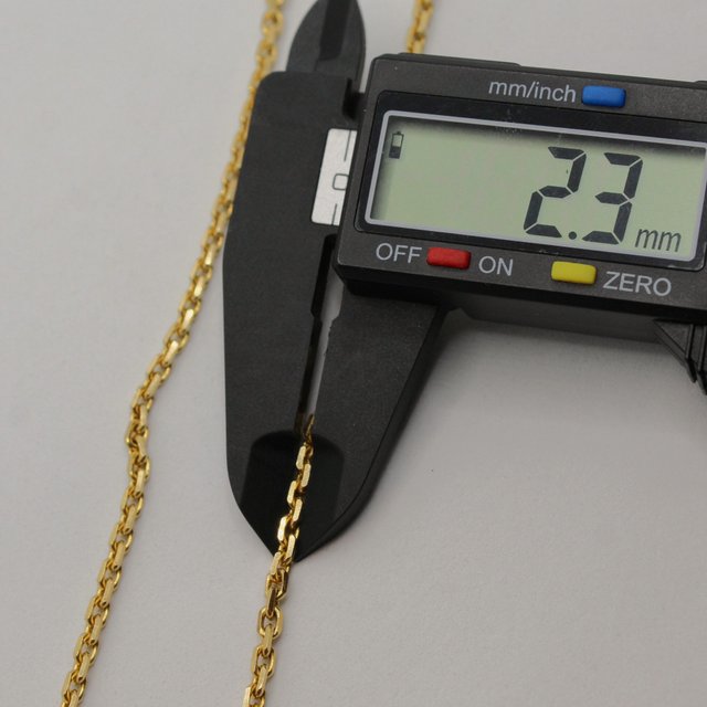 Cadena de oro de 18k. Peso: 17.82 gr.