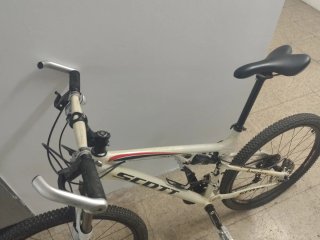 Bici Doble Suspensión y Frenos Disco.